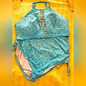 Swim by Cacique 2 piece tankini sz 28 green and white